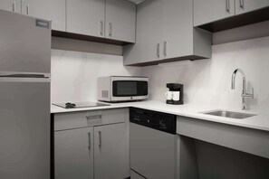 Microwave, stovetop, dishwasher, coffee/tea maker