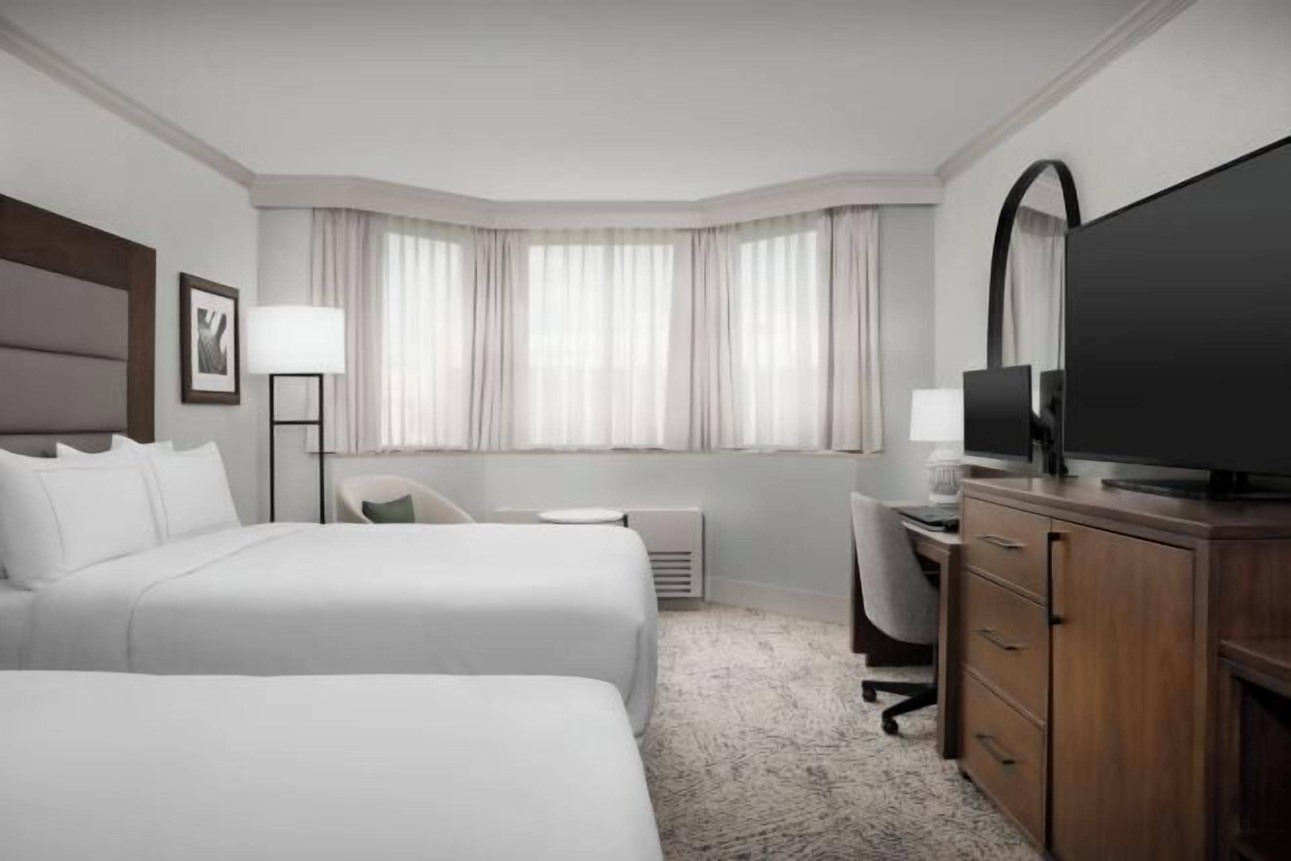 Allergiatestatut vuodevaatteet, tallelokero huoneessa, pimennysverhot