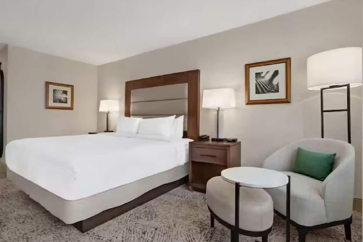 Literie hypoallergénique, coffres-forts dans les chambres