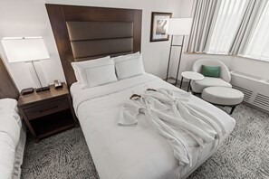 Hypo-allergenic bedding, in-room safe, blackout drapes, soundproofing