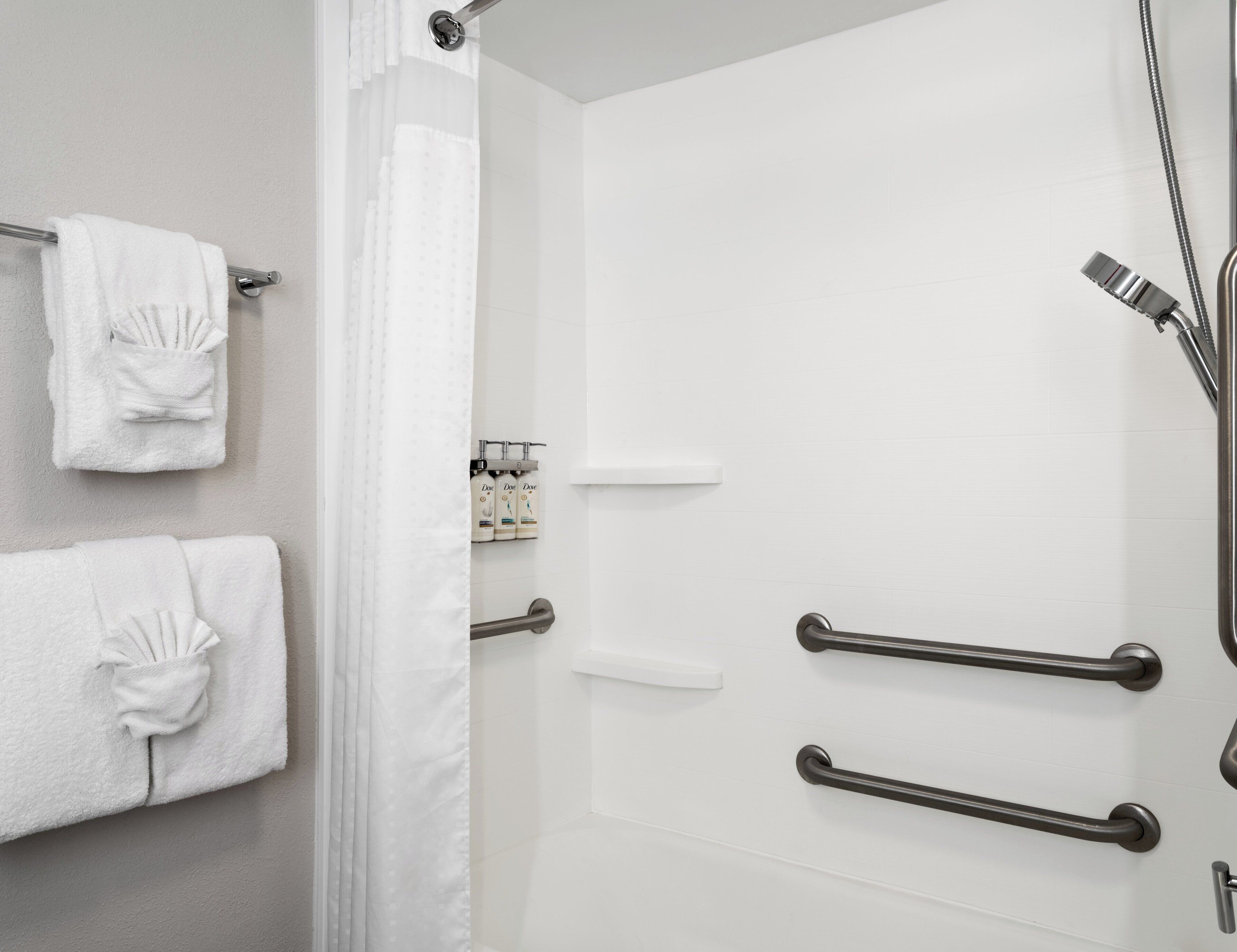 standard room, 1 king bed, accessible (mobility, accessible tub) | 1 bedroom, desk, blackout curtains, iron/ironing board