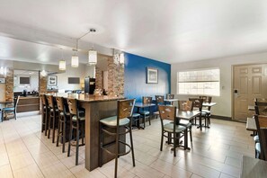 Free daily full breakfast - Best Western Van Buren Inn (Van Buren)