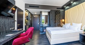 Habitación Confort, 2 camas individuales (Comfort Plus;with Sofabed) | Espacio para trabajar con un portátil y sistema de insonorización