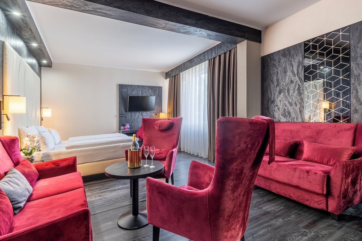 Chambre Prestige, 2 lits jumeaux, vue sur le lac (with Sofabed) | Espace de travail pour ordinateurs portables, système d’insonorisation