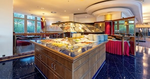 Daily buffet breakfast (EUR 19.00 per person)