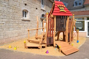 Außen-Kinderspielplatz