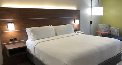 Holiday Inn Express Atlanta-Stone Mountain by IHG