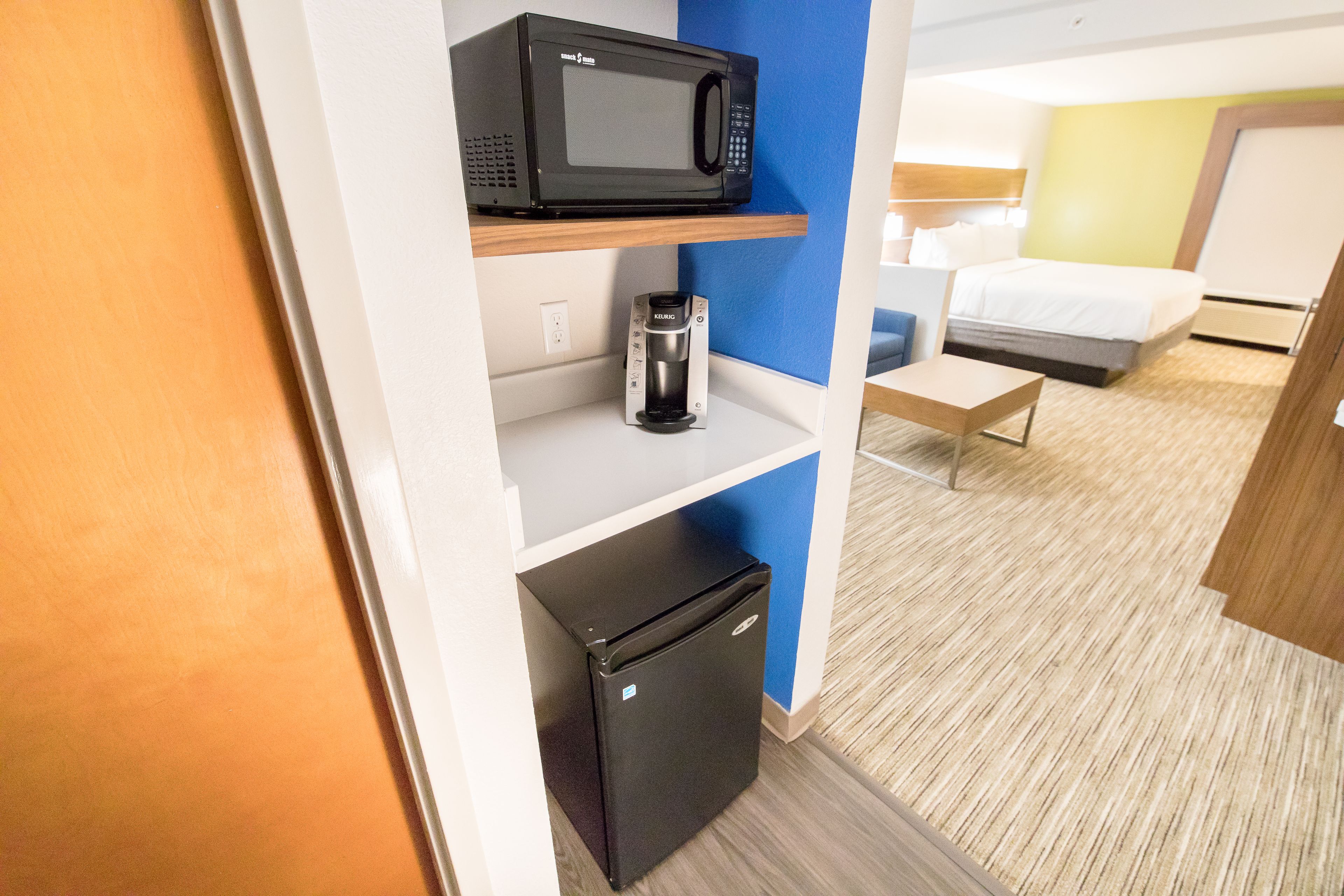 suite, 1 king bed with sofa bed | in-room safe, desk, blackout curtains, soundproofing