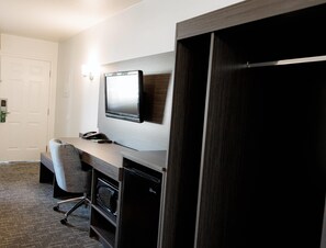 1 Schlafzimmer, Schreibtisch, laptopgeeigneter Arbeitsplatz