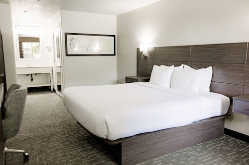 Quality Inn & Suites Lathrop - South Stockton