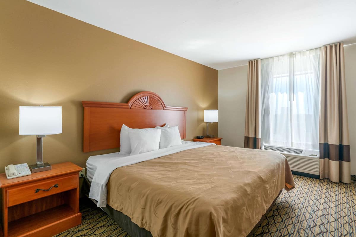 Desk, blackout drapes, iron/ironing board, free WiFi