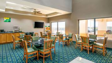 Esmorzar diari complet gratuït