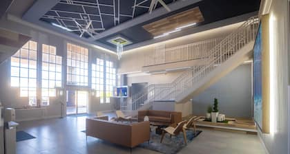 Clarion Inn & Suites Central Clearwater Beach