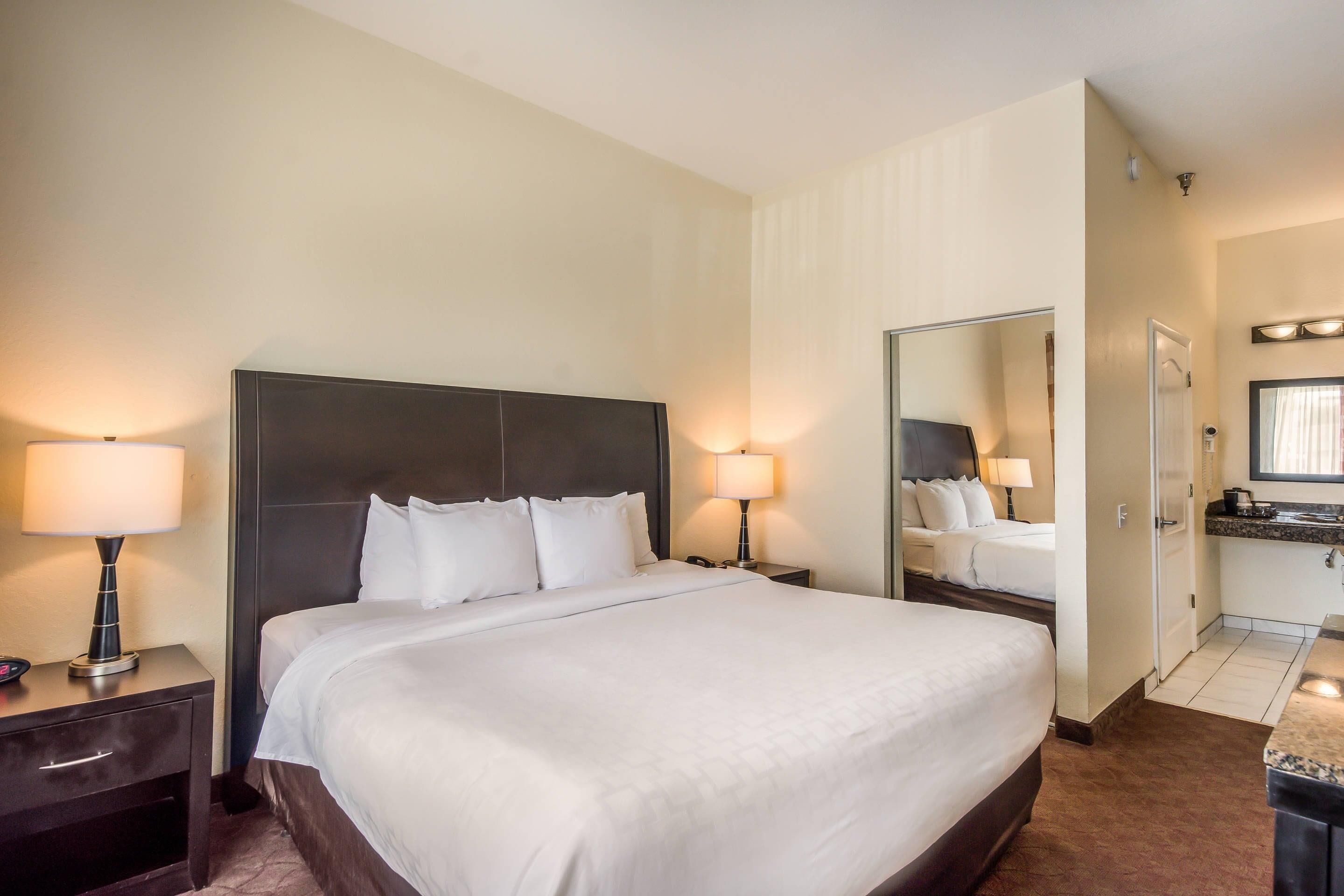 Suite, 1 King Bed with Sofa bed, Accessible, Non Smoking | Pillow-top beds, in-room safe, desk, iron/ironing board