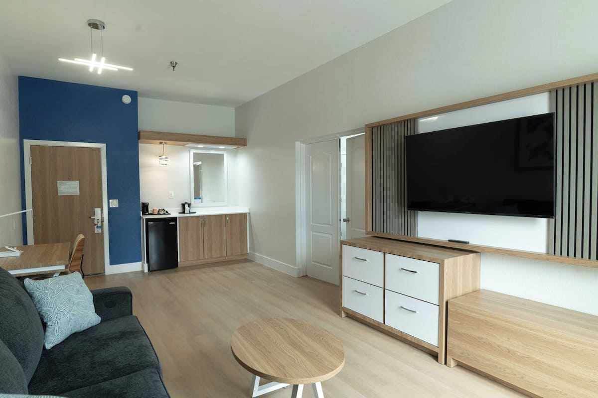 Pillow-top beds, in-room safe, desk, blackout curtains