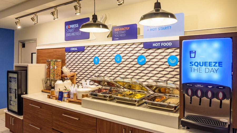 Holiday Inn Express Charleston by IHG