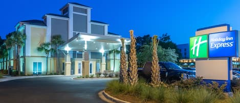 Front of property - evening/night