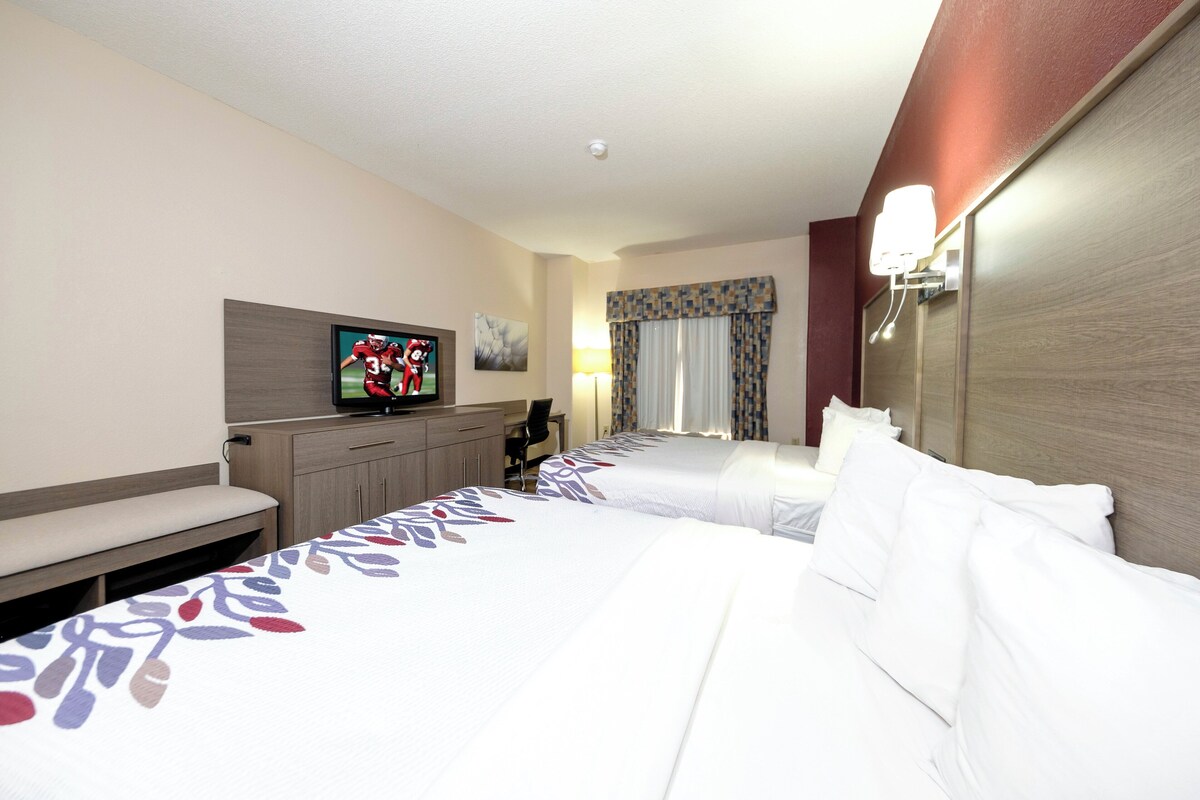 Deluxe Room, 2 Queen Beds, Non Smoking | Desk, iron/ironing board, cribs (free), rollaway beds (surcharge)