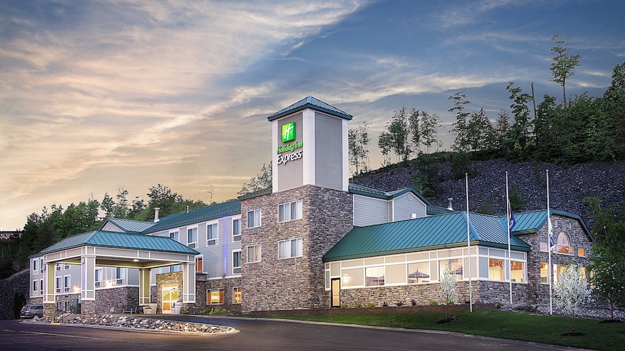 Holiday Inn Express Houghton-Keweenaw by IHG