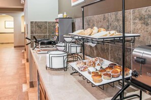 Petit déjeuner buffet compris tous les jours