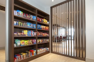 Snack bar
