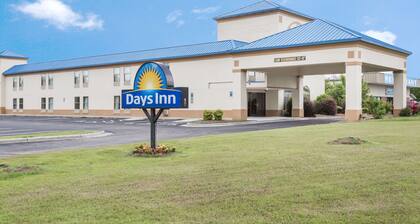 Days Inn by Wyndham Selma