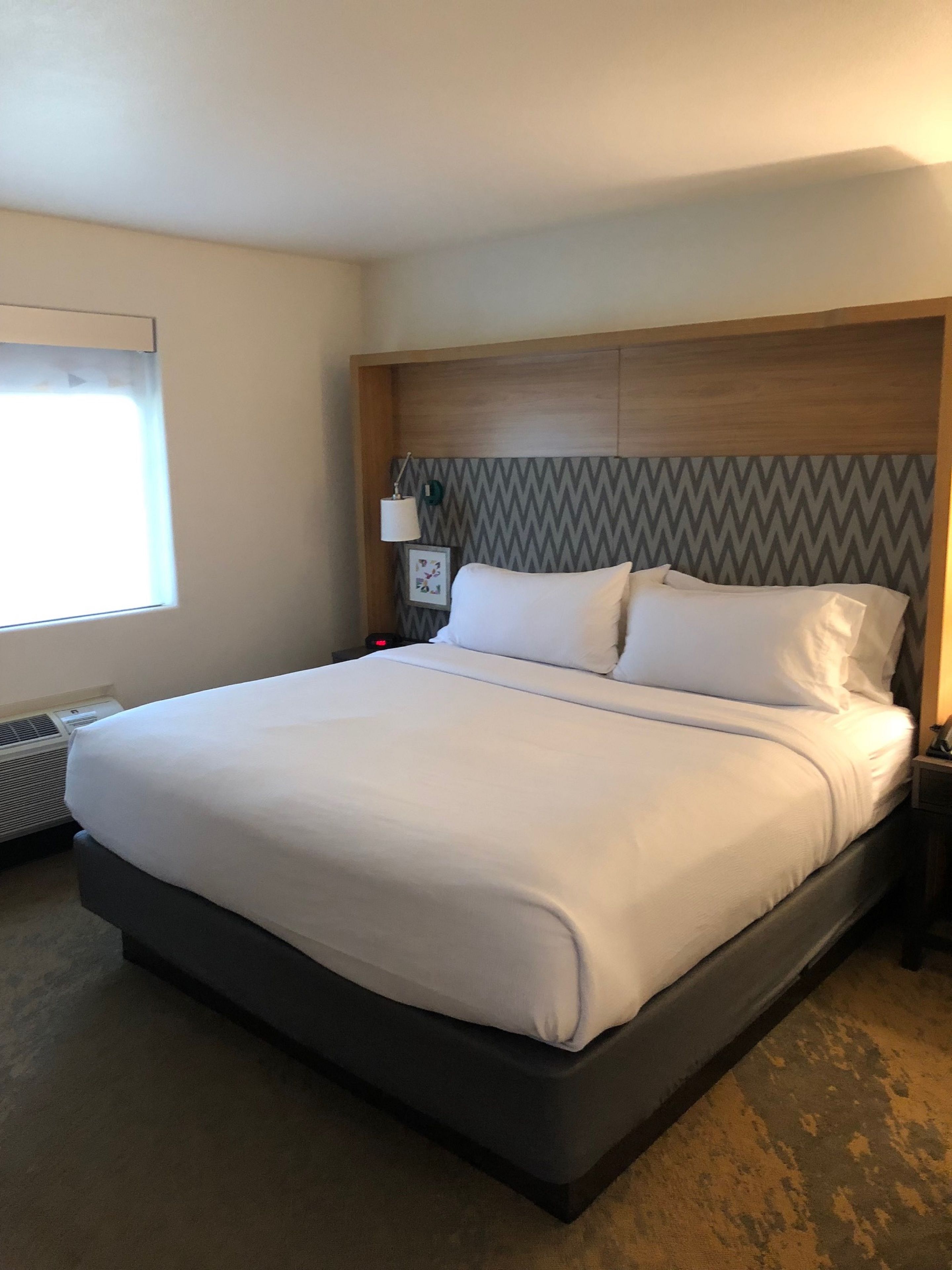 standard room, 1 king bed | 1 bedroom, desk, iron/ironing board, free cots/infant beds