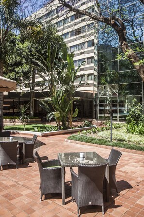 Exterior detail - Southern Sun Pretoria (Pretoria)