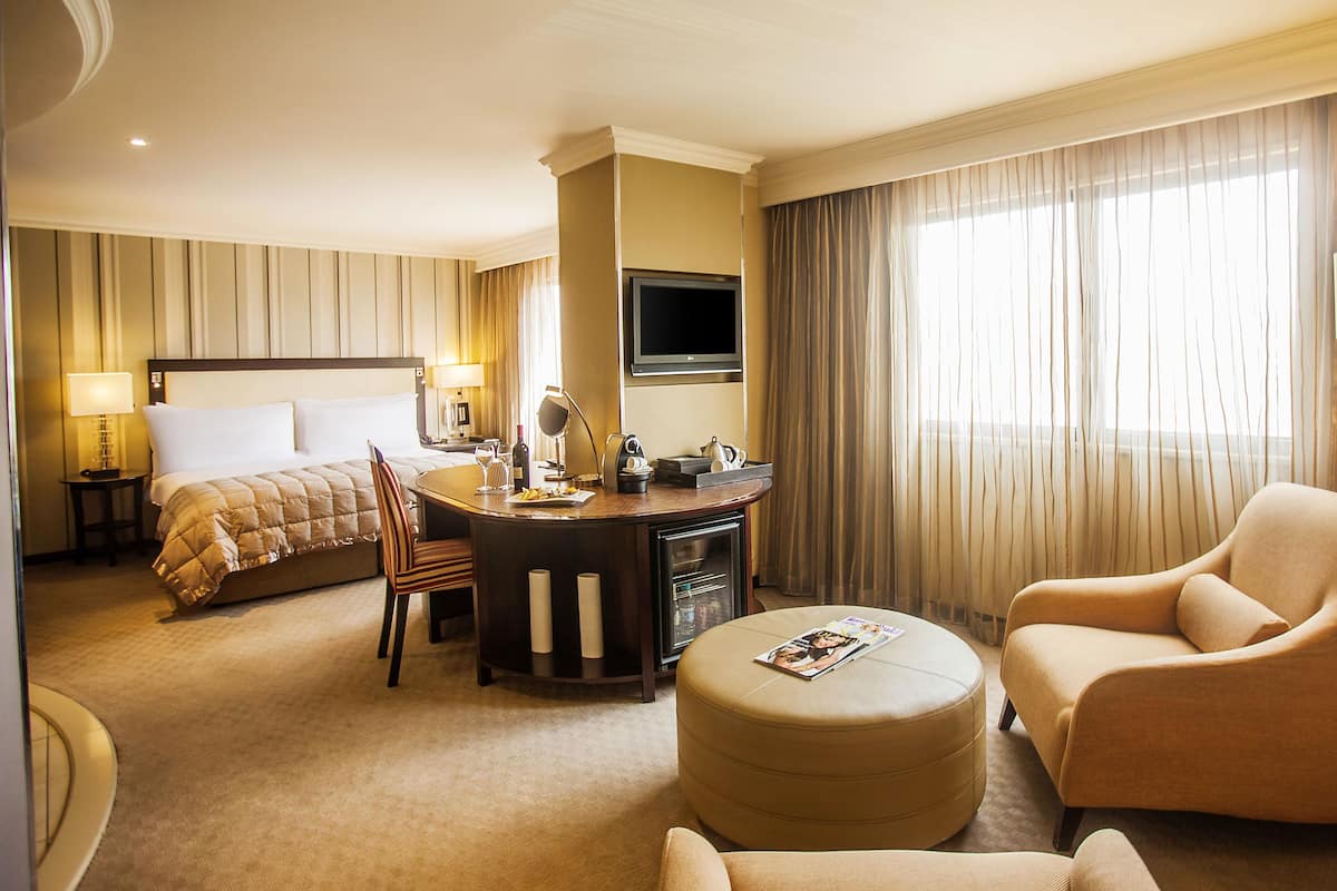Presidential Suite | 1 bedroom, minibar, in-room safe, desk