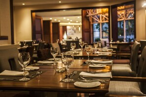 Breakfast, lunch and dinner served - Southern Sun Pretoria (Pretoria)