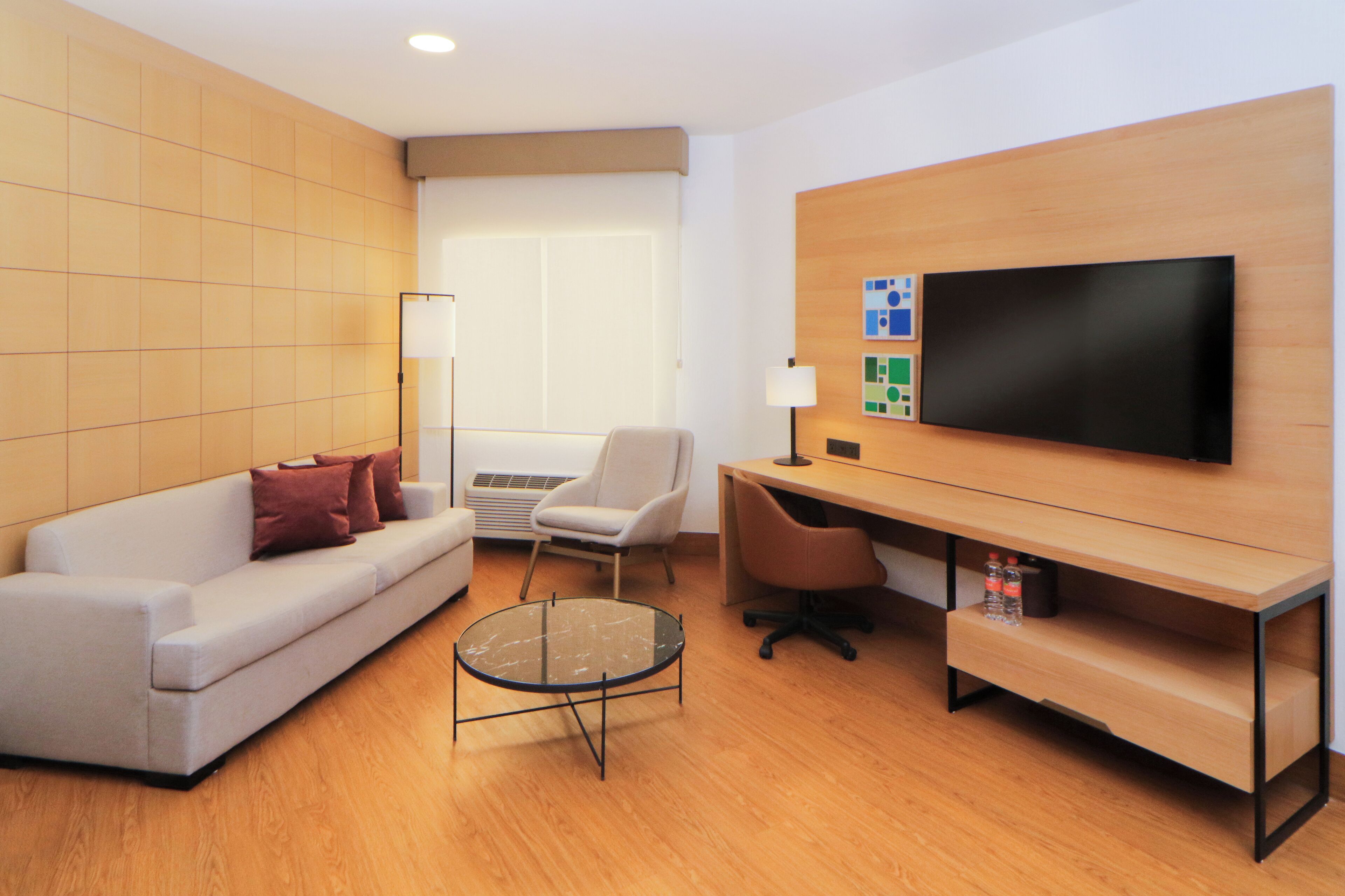 suite, 1 bedroom (master) | living area | flat-screen tv