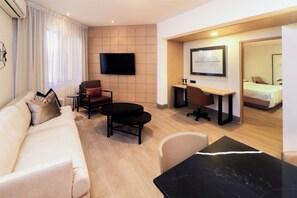Suite, 1 Bedroom (Primary) | Living area | Flat-screen TV - Holiday Inn Tijuana Zona Rio by IHG (Tijuana)