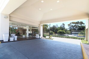 Exterior - Holiday Inn Tijuana Zona Rio by IHG (Tijuana)