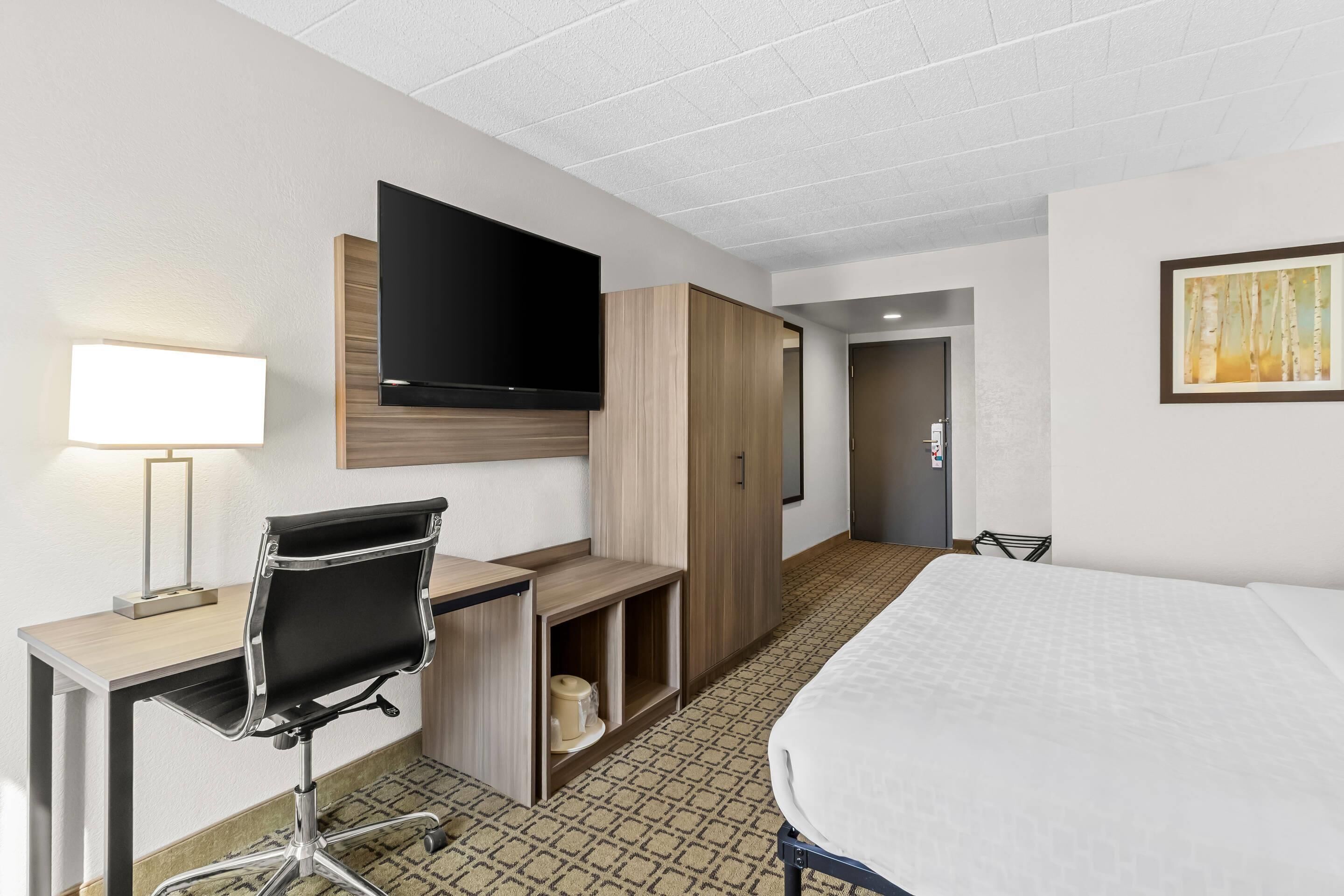 individually decorated, individually furnished, desk, blackout curtains