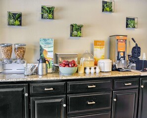 Desayuno continental incluido todos los días 