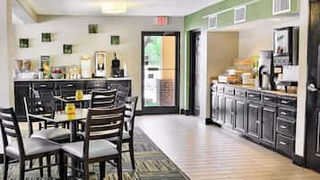 Desayuno continental incluido todos los días