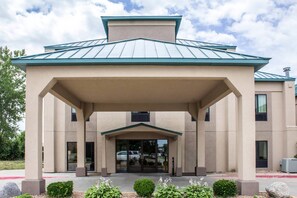 Exterior - Econo Lodge Ankeny - Des Moines (Ankeny)
