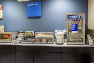 Desayuno continental gratuito y diario
