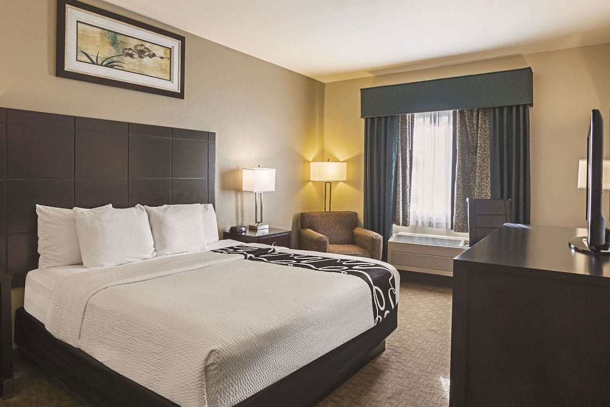 Premium bedding, pillowtop beds, desk, blackout drapes