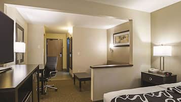 Literie de qualité supérieure, surmatelas, bureau, rideaux occultants