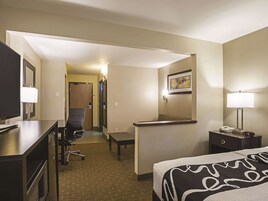 Suite - 1 kingsize-seng | Premium-sengetøj, senge med topmadrasser, skrivebord