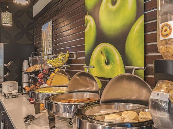 Free daily continental breakfast