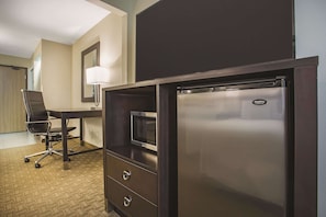 Suite, 1 King Bed