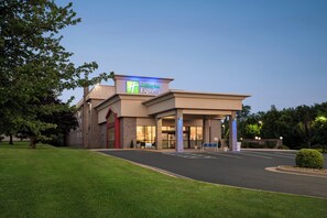 Exterior - Holiday Inn Express Winchester South-Stephens City by IHG (Stephens City)