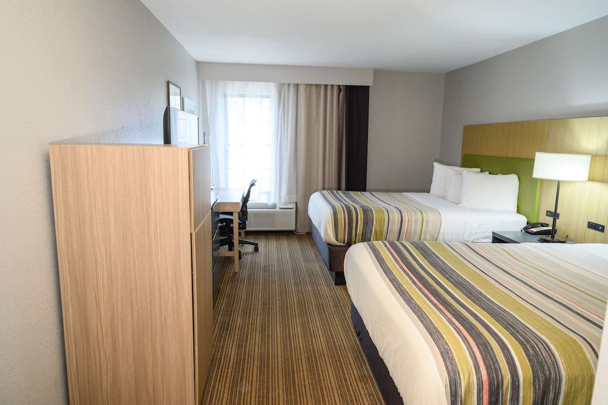 1 bedroom, premium bedding, individually decorated