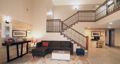 Country Inn & Suites by Radisson, Greenfield, IN