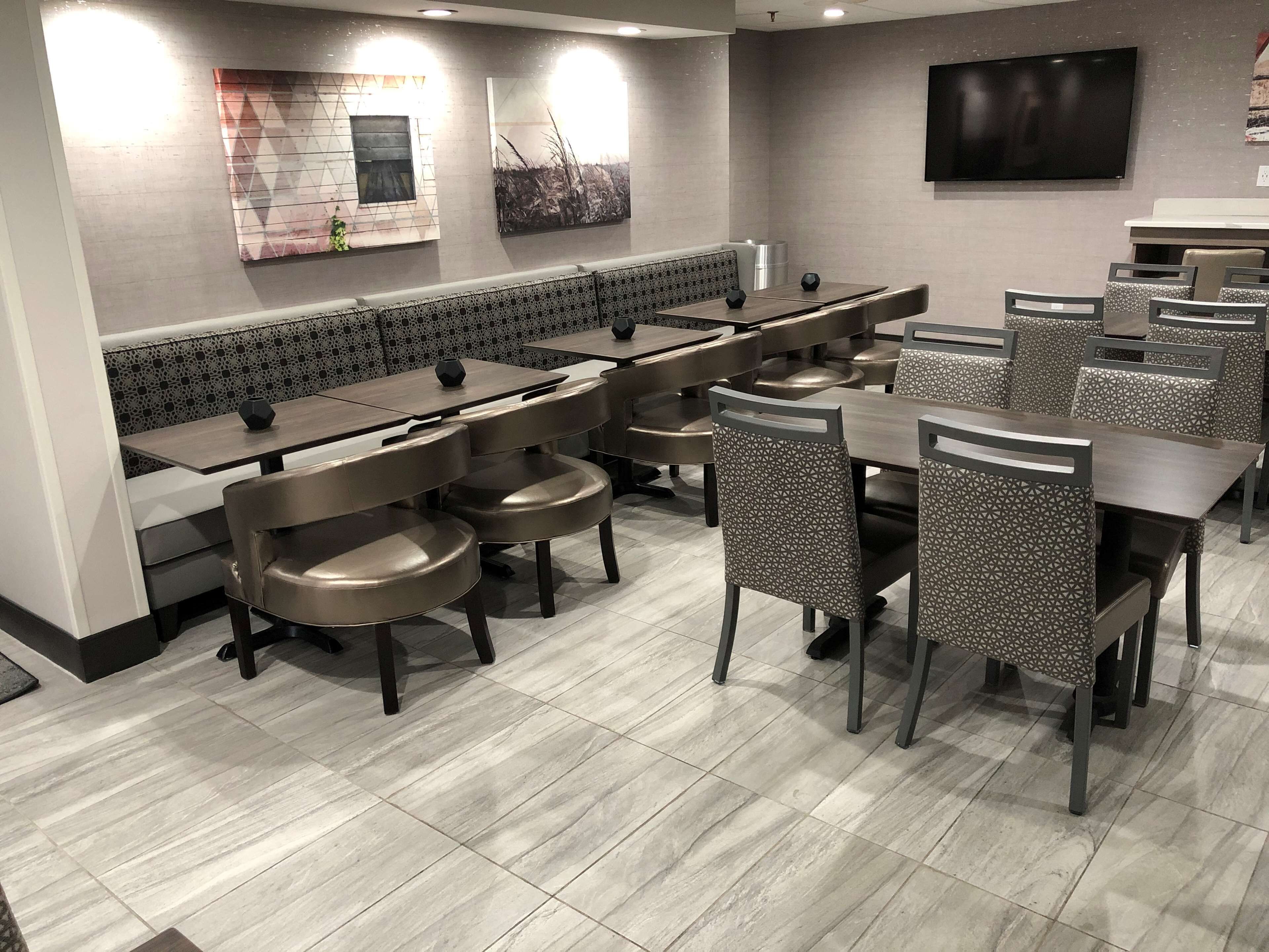 free daily on-the-go breakfast