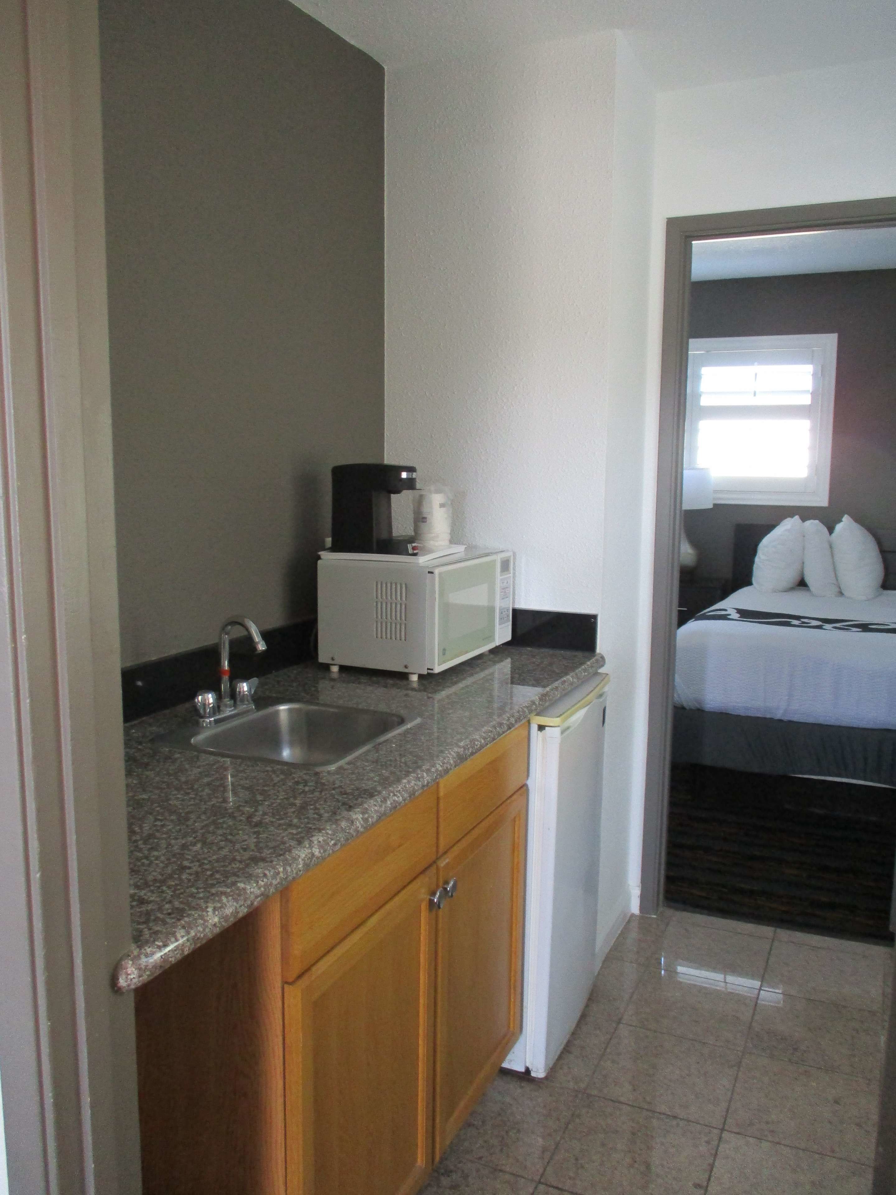 suite, multiple beds, non smoking, refrigerator & microwave | egyptian cotton sheets, in-room safe, iron/ironing board, bed sheets