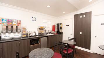 Free daily continental breakfast