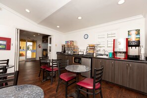 Dagelijks continentaal ontbijt inbegrepen